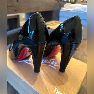 Christian Louboutin  fififa 100patent leather pumps 36.5